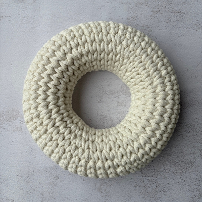 Nagy horgolt koszorú búzaszem mintával (ekrü)